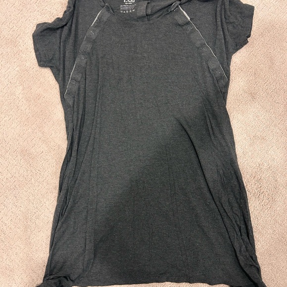 Frida Mom Gray Delivery and Nursing Gown - Picture 2 of 3